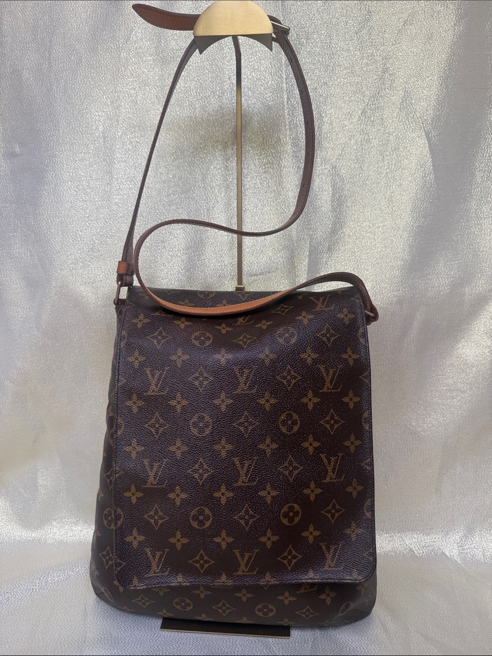 Louis Vuitton Monogram Musette GM Canvas Messenger Bag